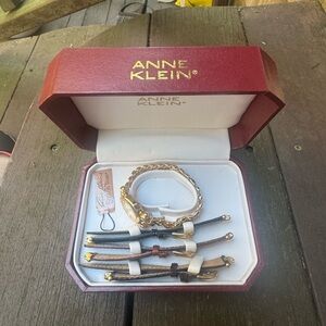 Vintages 90s Anne Klein for Sutton Time Gold Bracelet Watch Strap Set New
